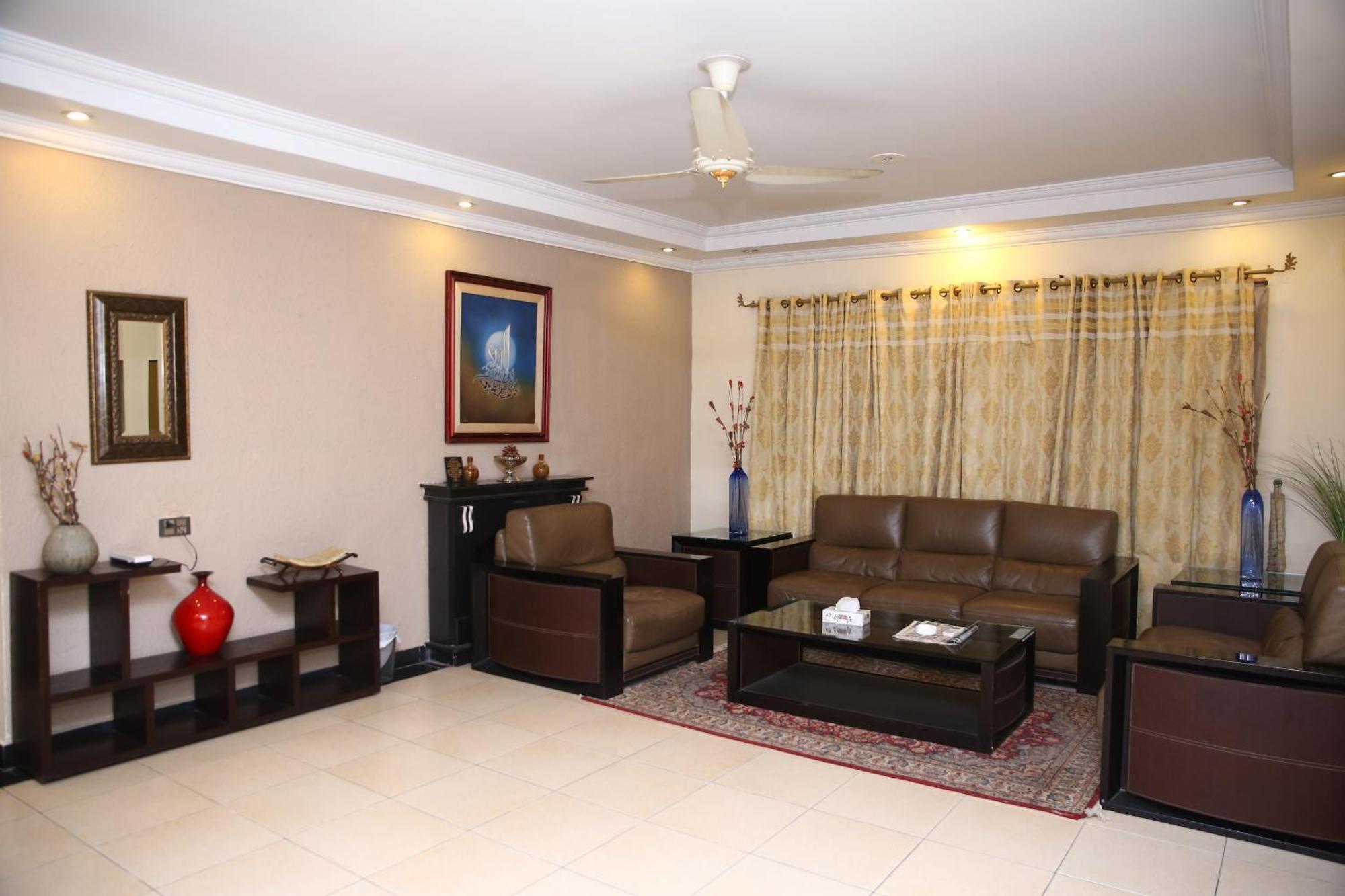 Safari Club 3 Bahria Town Ξενοδοχείο Ραβαλπίντι Εξωτερικό φωτογραφία