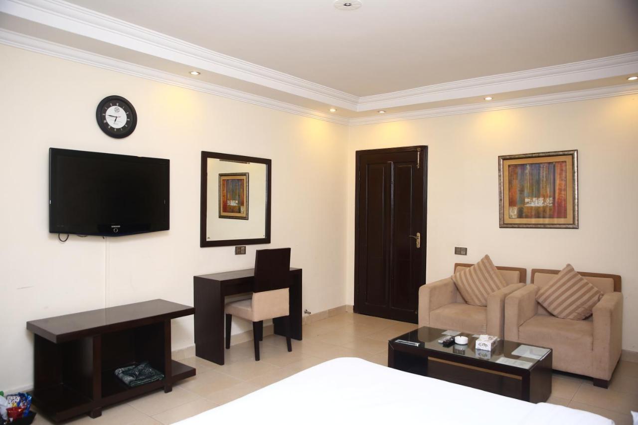 Safari Club 3 Bahria Town Ξενοδοχείο Ραβαλπίντι Εξωτερικό φωτογραφία